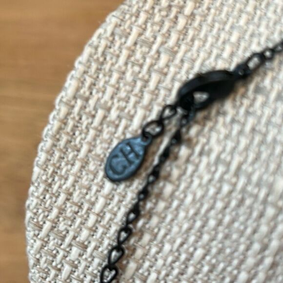 CH Carolina Herrera black dangle necklace - Picture 3 of 5